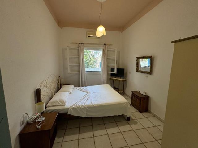 Patras Rooms Est 1990 Φούρνοι Ικαρίας Εξωτερικό φωτογραφία
