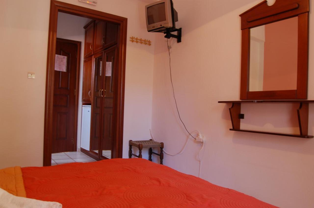 Patras Rooms Est 1990 Φούρνοι Ικαρίας Δωμάτιο φωτογραφία